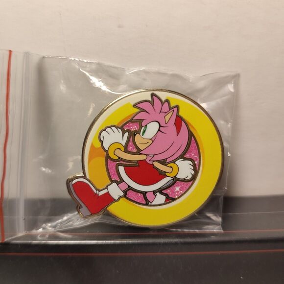 Sonic The Hedgehog Amy Rose Character Ring Blind Bag Series Enamel Pin Badge - Picture 1 of 3